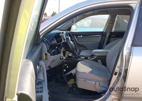 2014 Kia Sorento Lx z USA, uszkodzony, nr VIN 5XYKTCA67EG465039